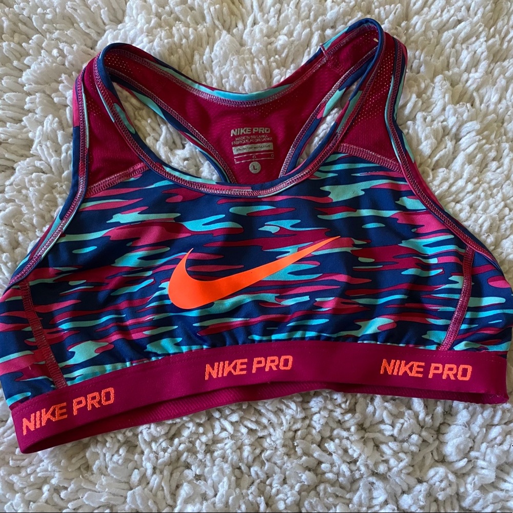 Nike Pro Sports Bra